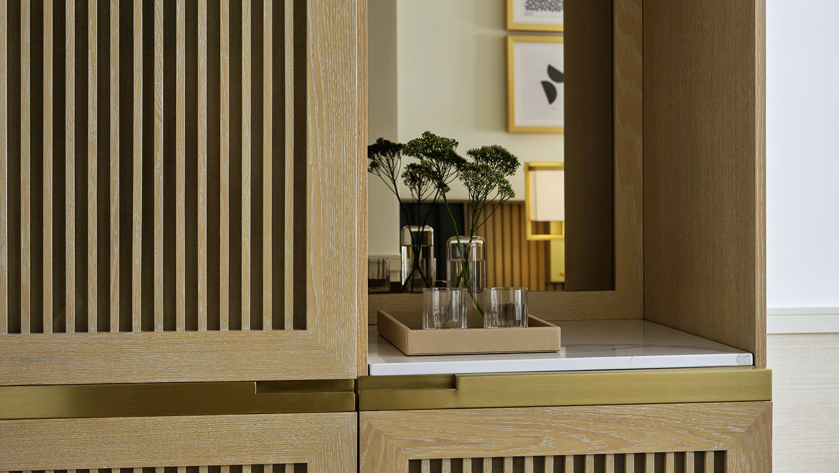 guestroom bar area at 70 Park Ave